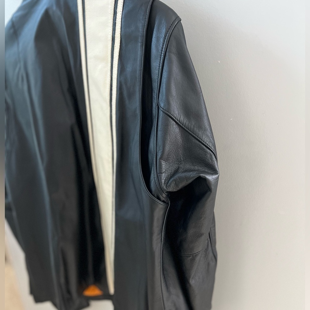 Woman’s Harley Davidson premium leather moto jacket. LIKE NEW. Size W1 - Picture 13 of 16